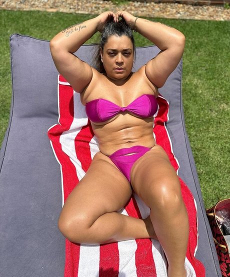 Preta Gil model hot photos