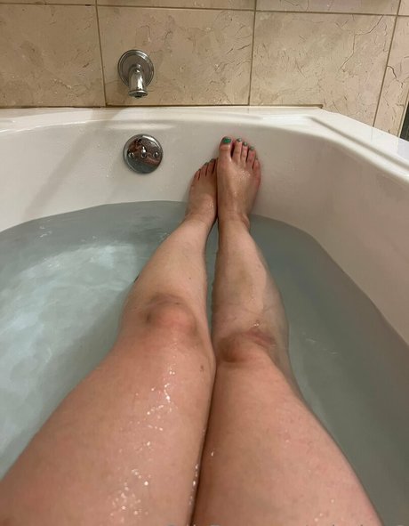 colechyv2 nudes actress photos