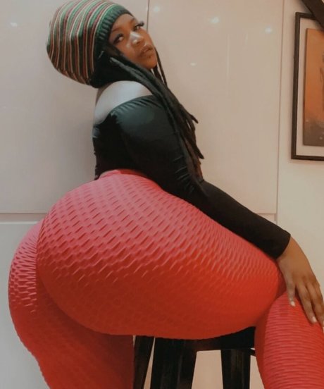 Lorraine Lionheart pornographic star archive