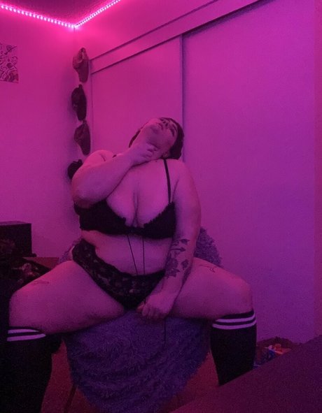 skymmylkfree star nudes pictures