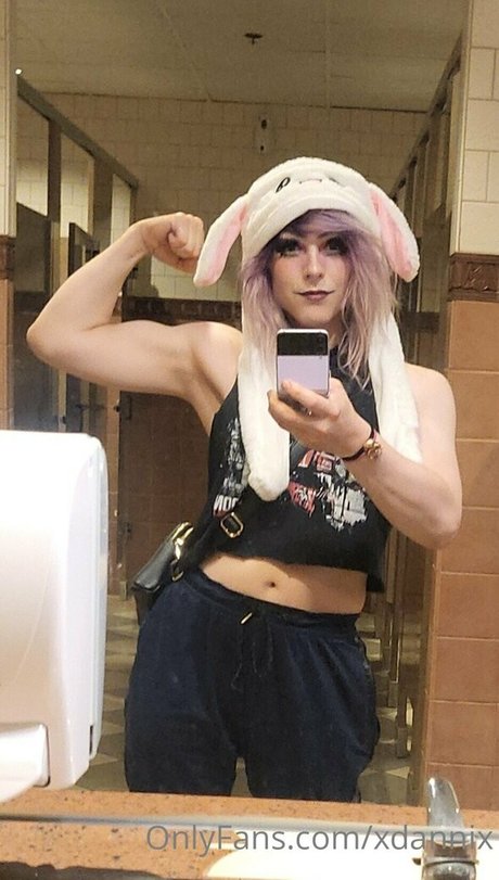 xdannix model exclusive pictures