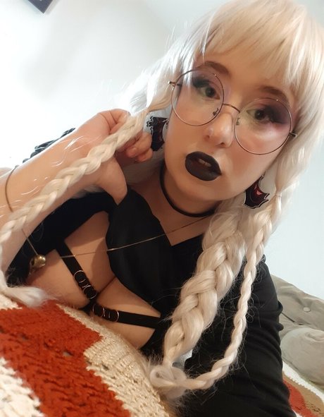 grraves beautiful actress images