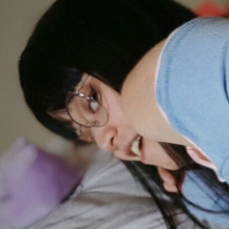 Yurockit naked pornstar pic