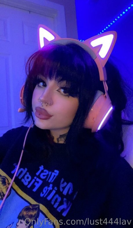 lust444lav star sexy pics