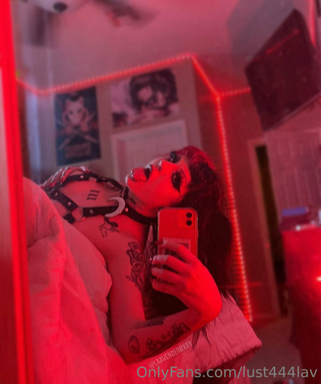 lust444lav model pics