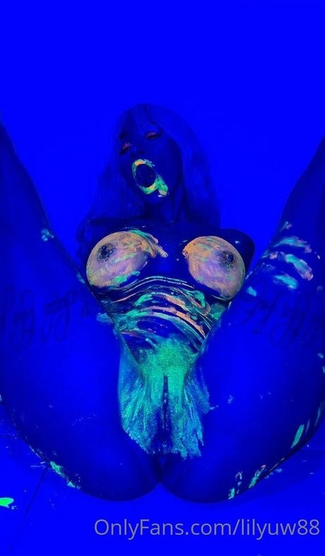 lilyuw88 star adult pics