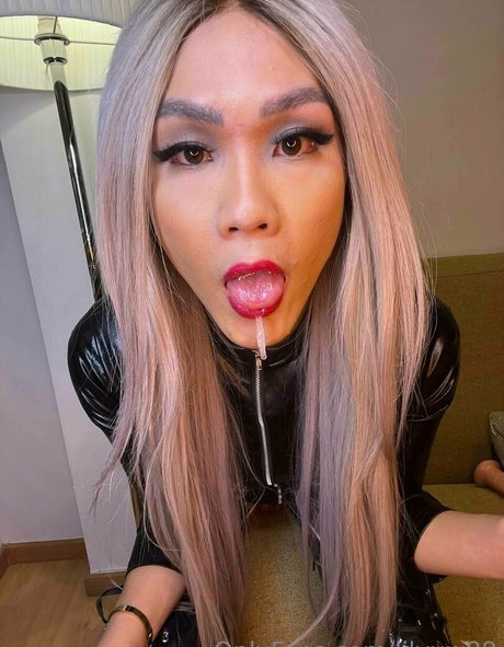 lilyuw88 star nudes gallery