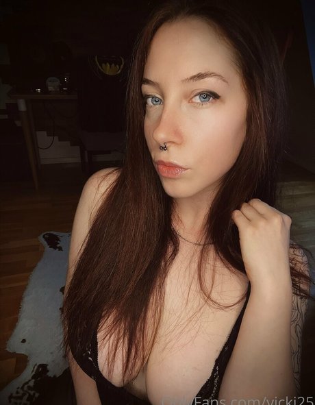 vicki25 pornstar pretty picture