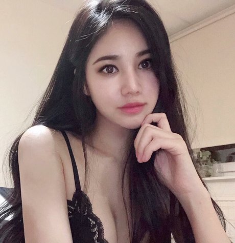 Bunniejin star nudes image