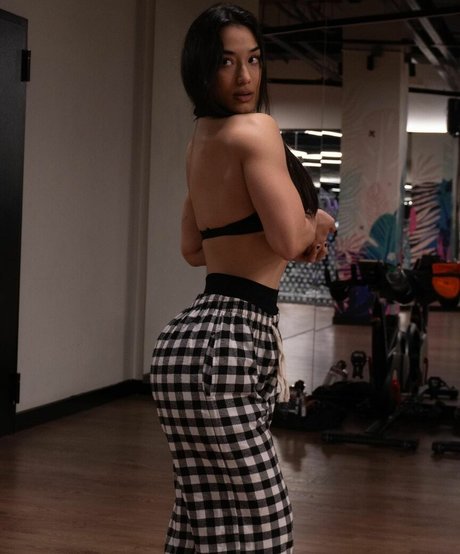 Hale Cabbar star beautiful img