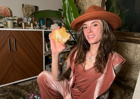 lunapowersthefairy model nudes images