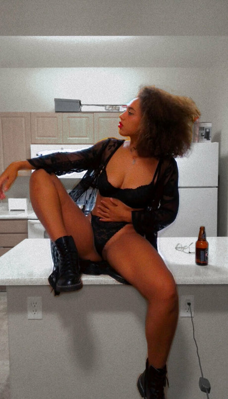 venusatone best actress images