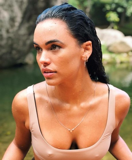 Giovana Cordeiro naked pornstar pictures