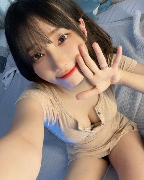 magenta62 model free pictures