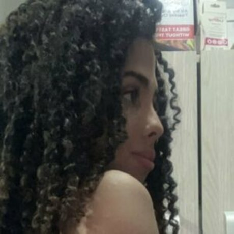 Chloe Chantelle art star galleries