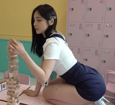 GGotBBang nude model pic