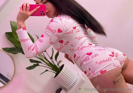 lexiemoonx erotic actress pic