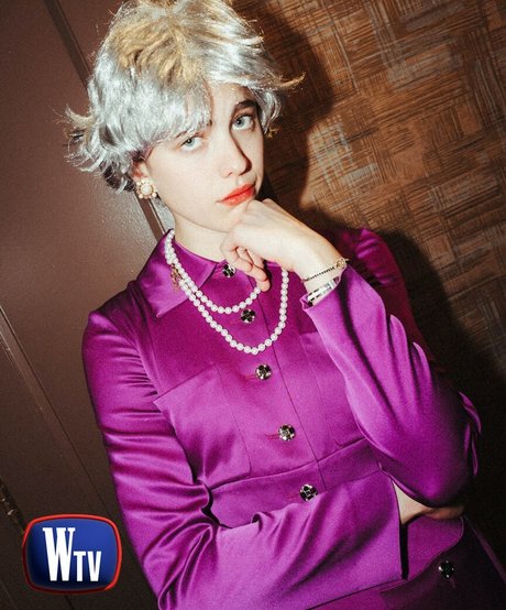 Margaret Qualley sex pornstar picture