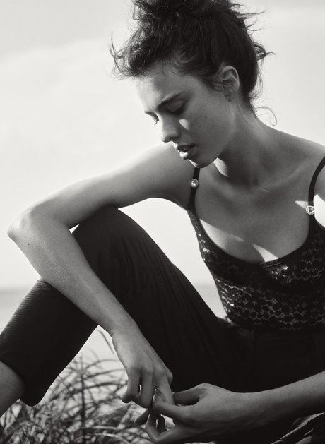 Margaret Qualley model hd pictures