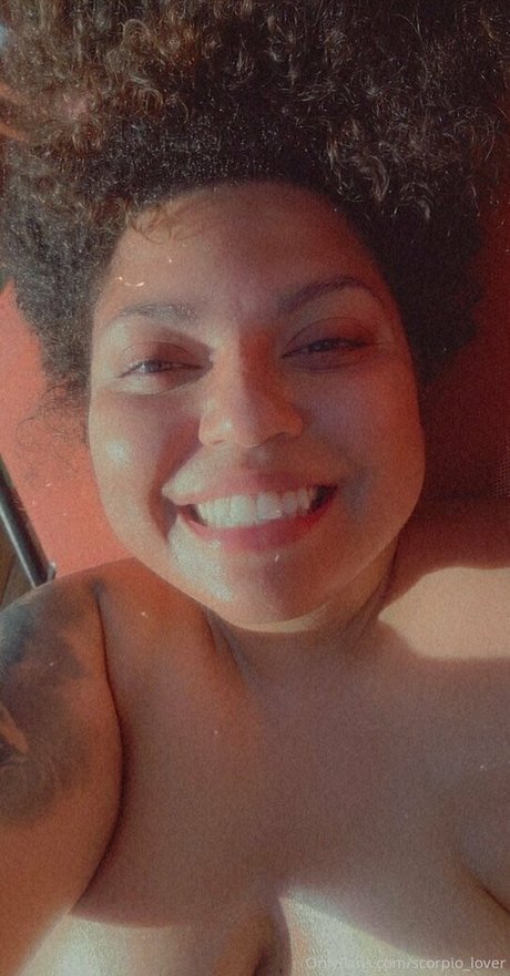 hot lips art star photos