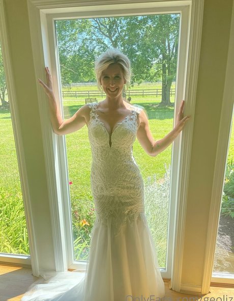 geoliz model hot image