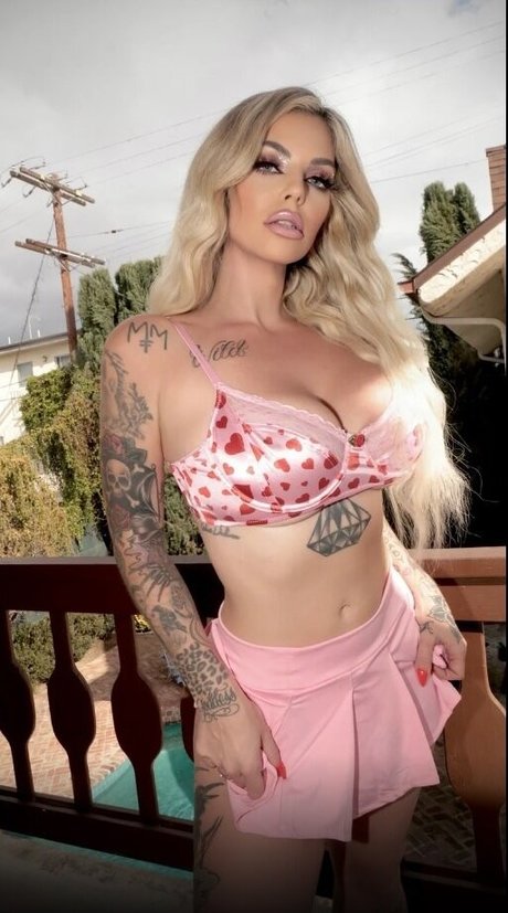 May Valentine naked actress pics