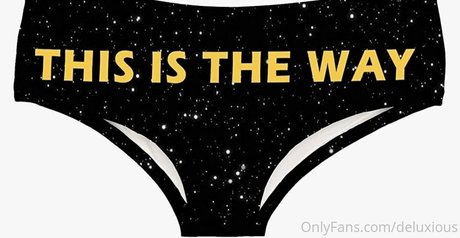 deluxious xxx model pictures