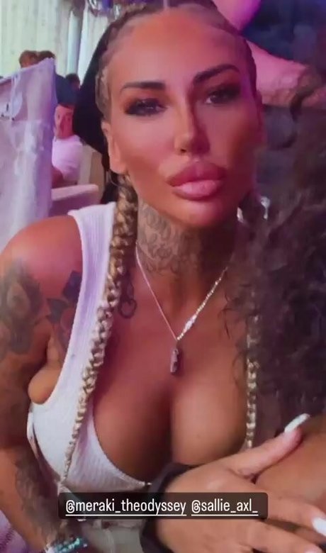 Marlie Lewis star perfect photos