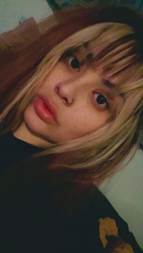 emilyelixer pornographic actress pics