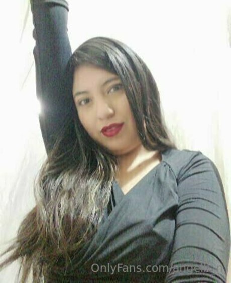 angelb n xxx model photo