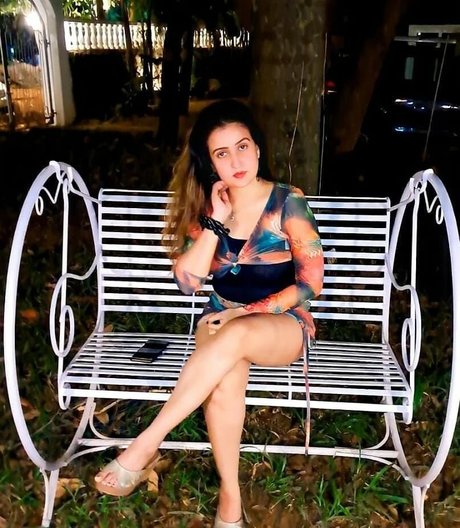 Aniza Hazel star hot photo