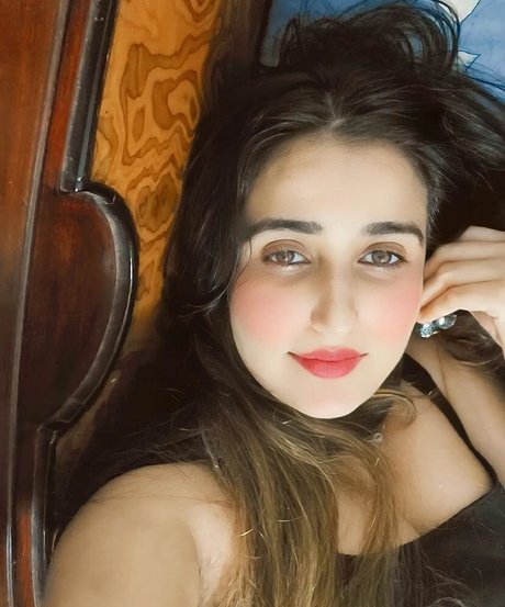 Aniza Hazel nudes model img