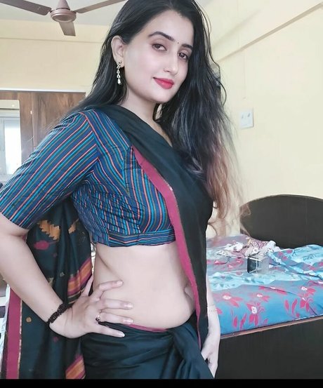 Aniza Hazel sexy pornstar img