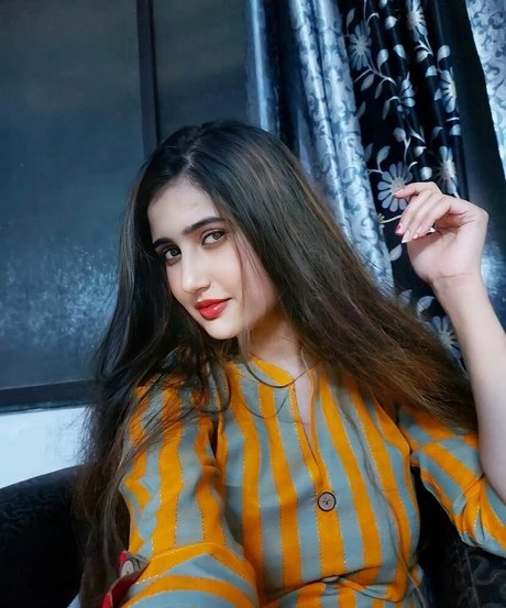 Aniza Hazel free pornstar images