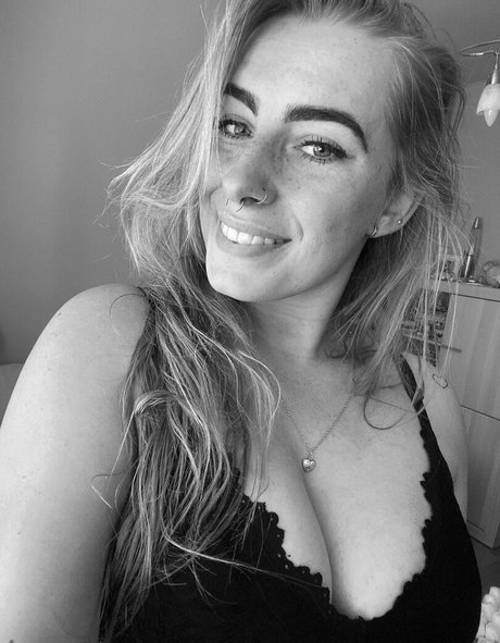 Blondinbelka model erotic galleries