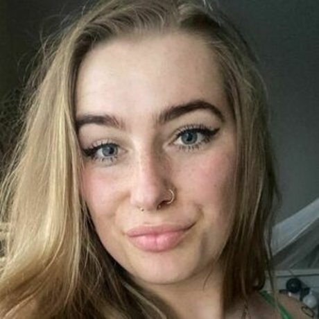 Blondinbelka nudes model picture