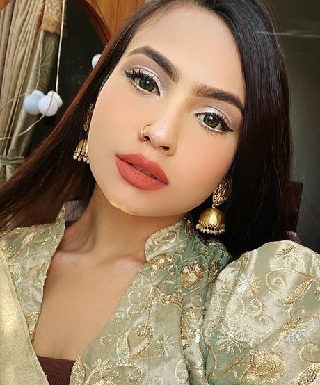 Umme Zamilatun Naima model pretty photo