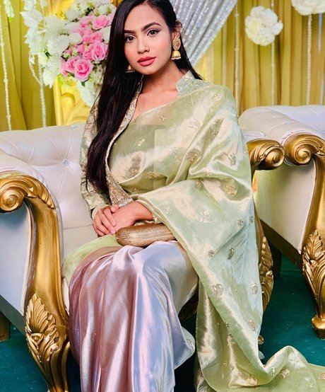 Umme Zamilatun Naima sexy actress photo