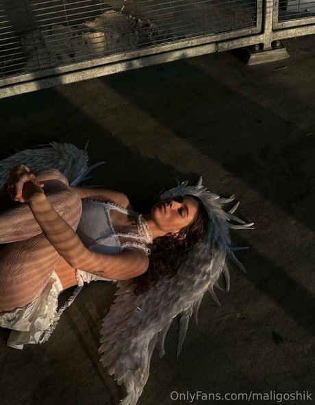 maligoshik sex actress pic