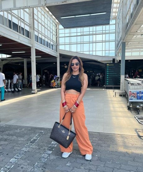 Akanksha Jain pornographic star images