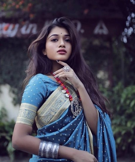 Ridhima Bisht adult model images