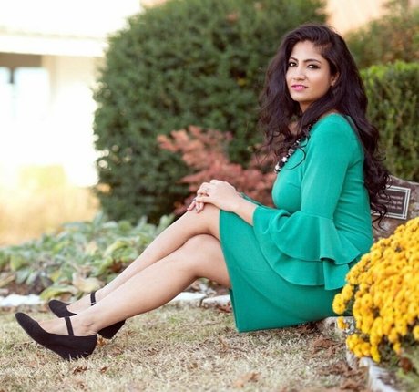 Komal Bhagat adult model pictures