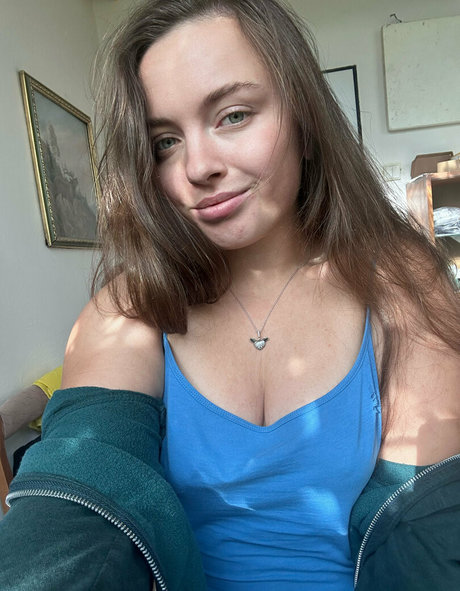 miraclefree model free image