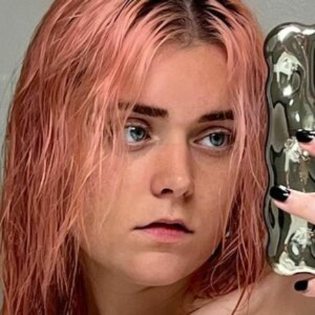 Erin Dougal star erotic pics