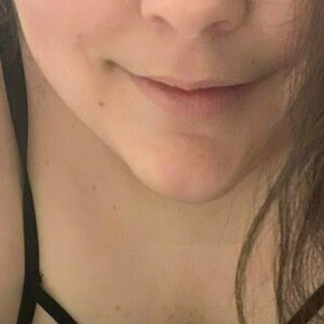 shes a wallflower star exclusive gallery