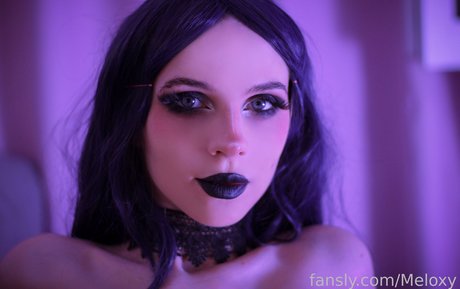 Meloxy nice actress pics