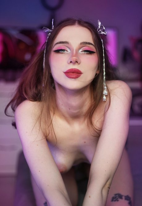 Meloxy nudes model photo