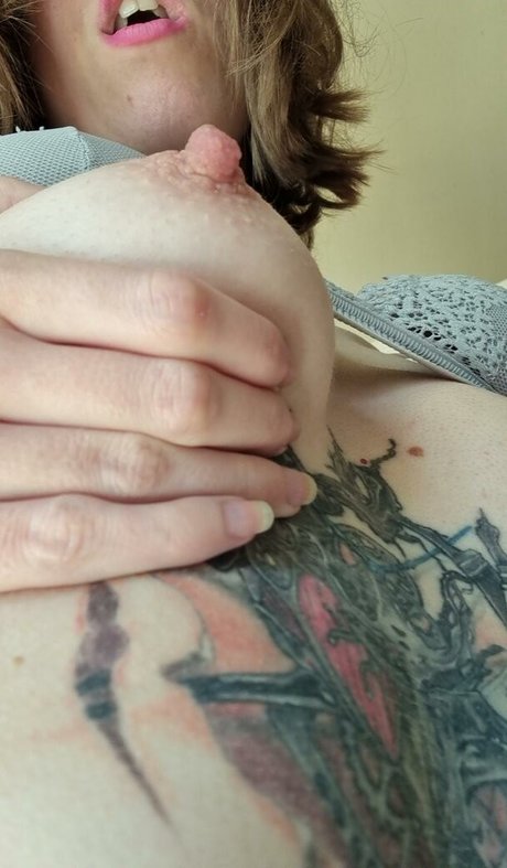 Deesse michto actress pics