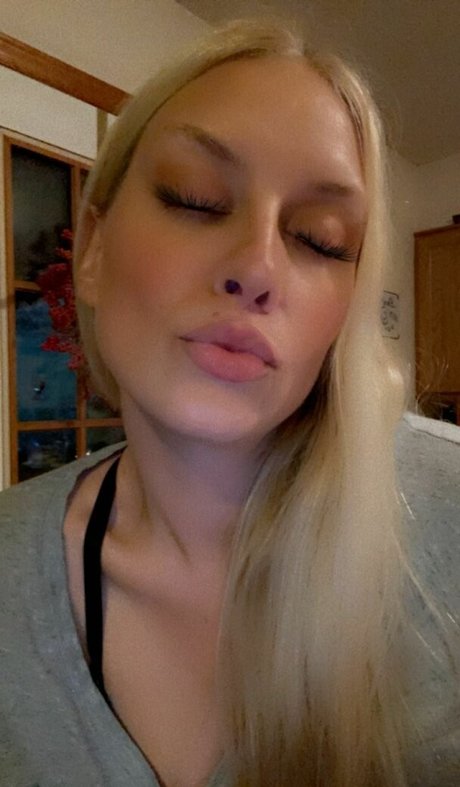 naked shower onlyfans pornographic images