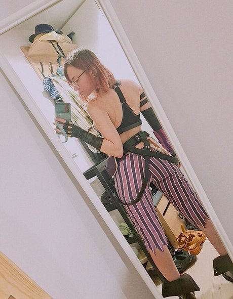 CarryKeycos nice actress image